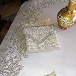 NIB Table Runner with Storage Case.